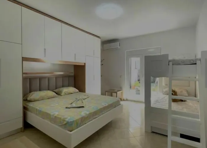 Sunset Boulevard Holiday Home